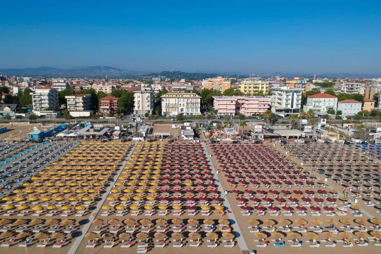 Hotel Villa Augustea Rimini Eksteriør bilde